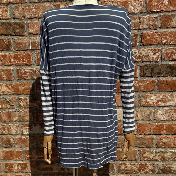 Atmosphere blue and white striped long sleeve top / S / Excellent condition - Picture 9 of 12